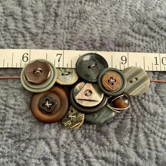 Buttons - necklace - Picture 5 of 8